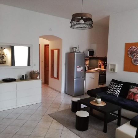 Orange: Appartement Pratique Et Idealement Place Orange  Luaran gambar