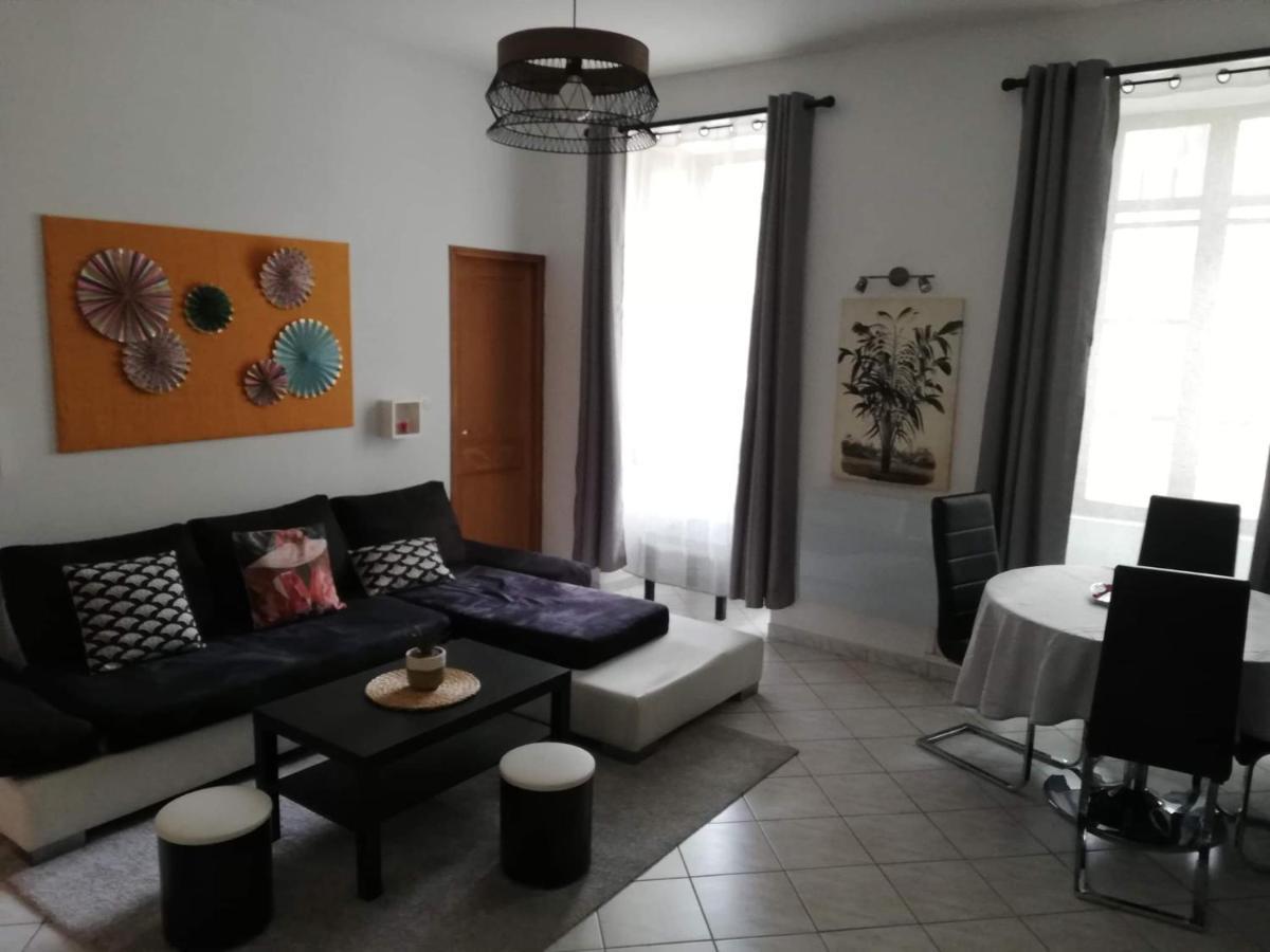 Orange: Appartement Pratique Et Idealement Place Orange  Luaran gambar