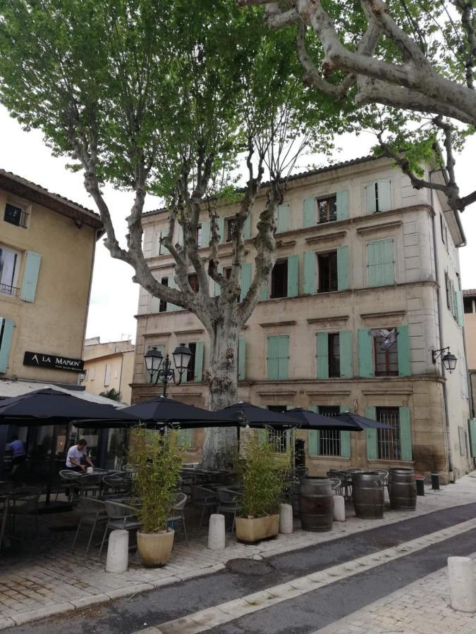 Orange: Appartement Pratique Et Idealement Place Orange  Luaran gambar