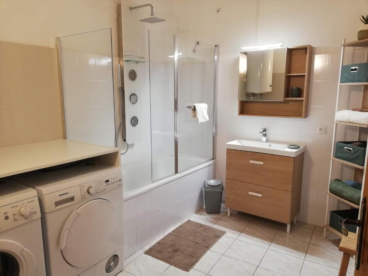 Orange: Appartement Pratique Et Idealement Place Orange  Luaran gambar
